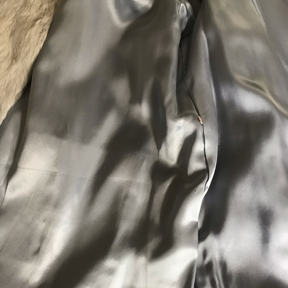 Genuine VINTAGE Rabbit Coat - Picture 5 of 5